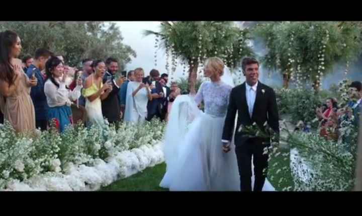 Chiara Ferragni Lució tres vestidos en su boda con rapero Ferez - 23