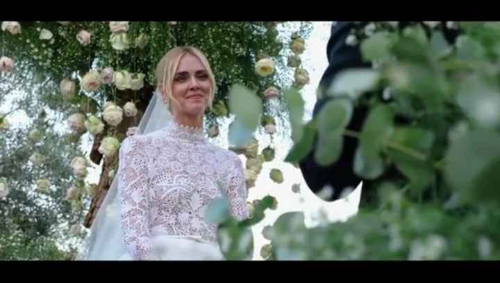 Chiara Ferragni Lució tres vestidos en su boda con rapero Ferez - 25