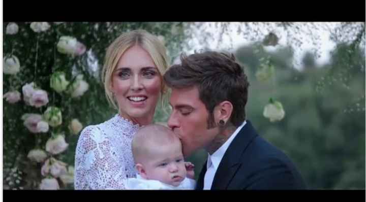 Chiara Ferragni Lució tres vestidos en su boda con rapero Ferez - 26