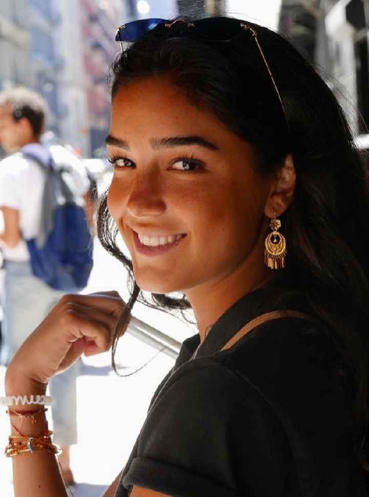 Biby Gaytán y sus Bodas de Plata.su hija diseñó su vestido. - 12