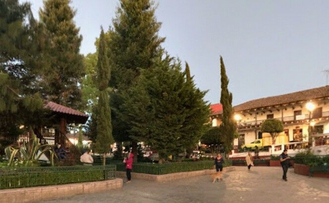 Luna de Miel,al bosque de Mazamitla!parte 1. El pueblito - 8