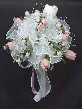 Ramo, aunque a mi me gustaría con flores mas naturales