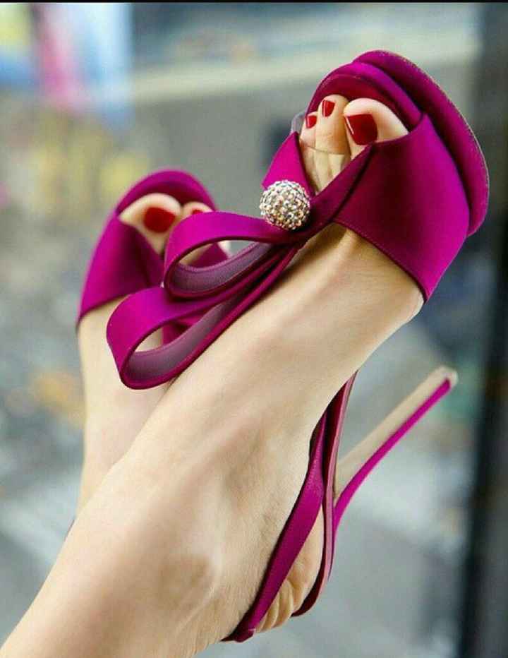 Que tipo de zapatos usarán? - 3