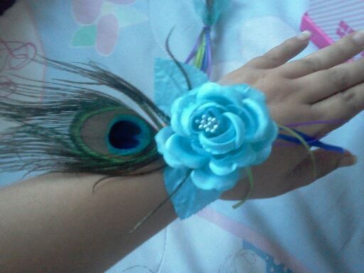 CORSAGE