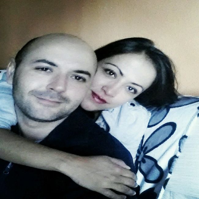 Presuman a su prometido!! - 1