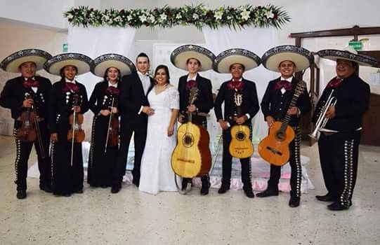 Foto con el mariachi :)