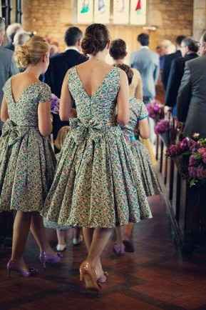 ame estos vestidos!!