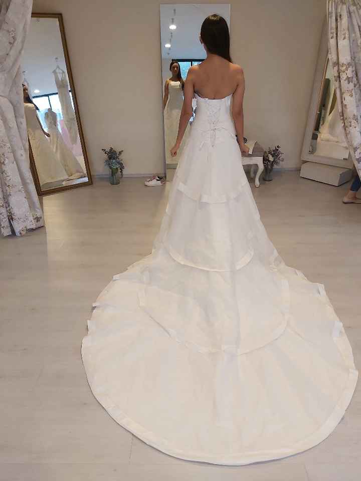 Vanessa reta a las novias de la comunidad a... - 1