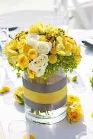 Centros de mesa con flores amarillas - Foro Banquetes - bodas.com.mx