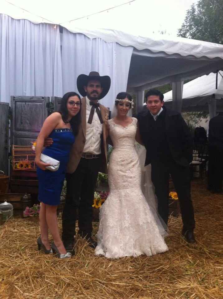 Nosotros con los novios