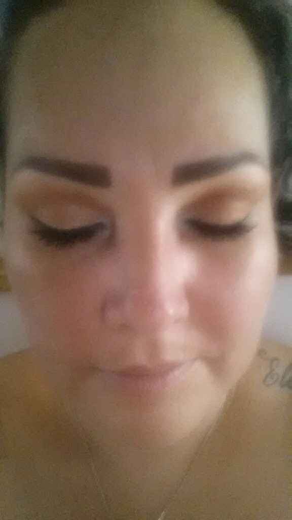 Indecisa mi primer prueba de makillaje y peinado - 1