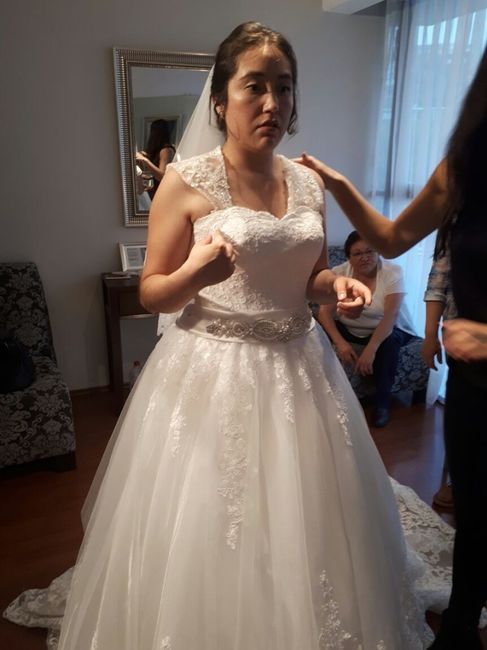 con mangas y adornitos