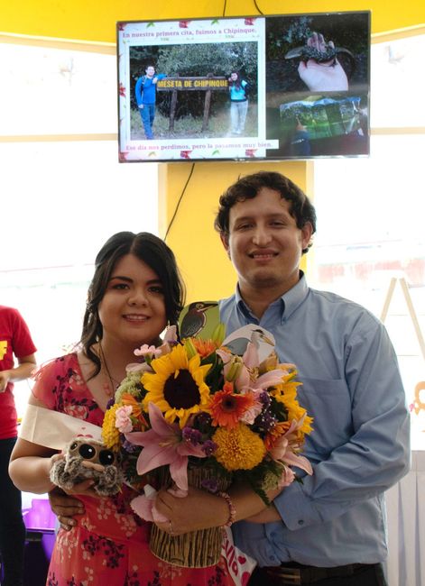 Flores, peluche y el amor de mi vida