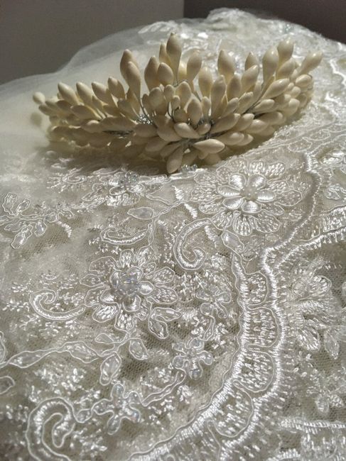 "Bride's Tiara y/o Corona, Tocado o Azar" 2