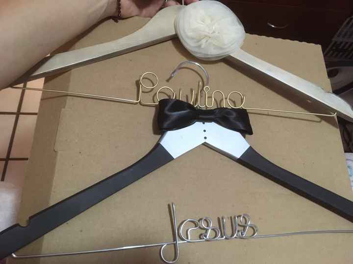 Ganchos para Ajuares de Novios - 1