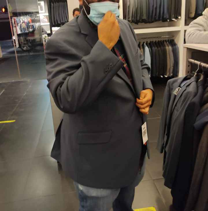 La Travesía de los trajes para los Groomsman - 1