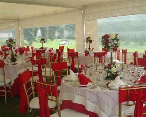 Decoración blanco con rojo 4