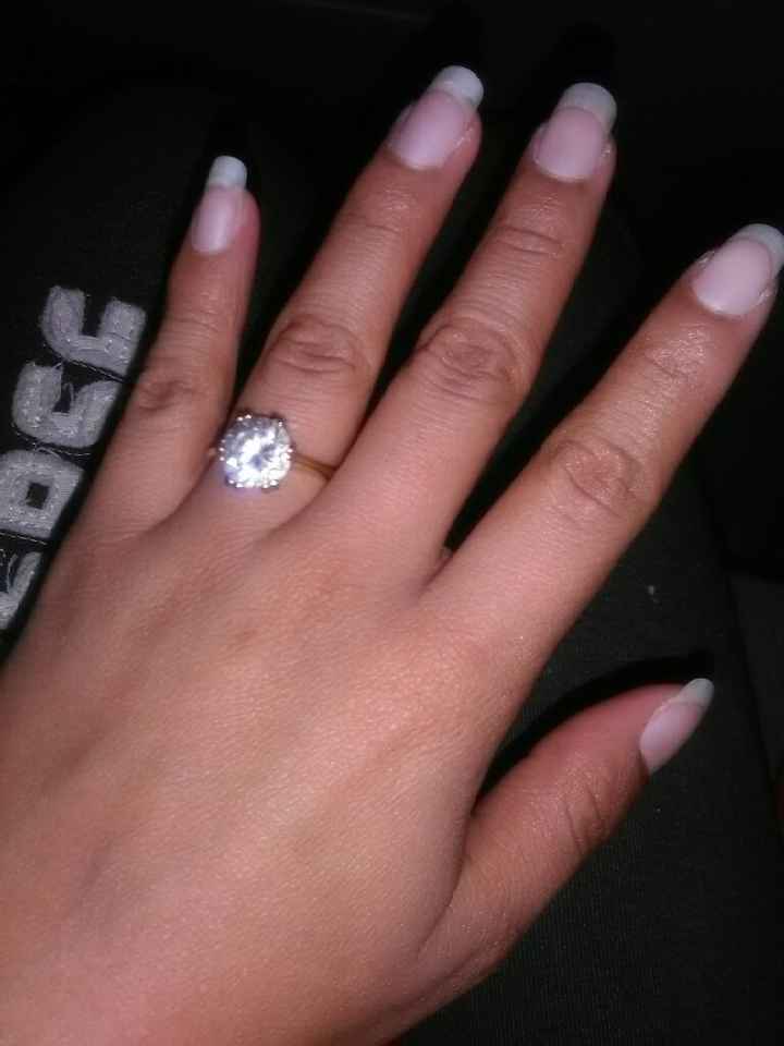 Sus hermosos anillos. - 1
