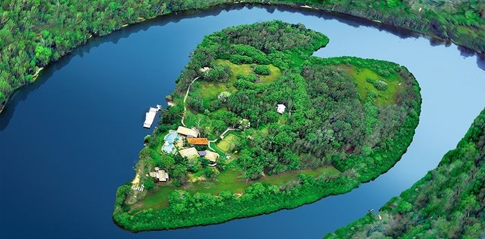 Isla Makepeace, Australia
