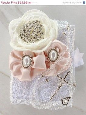 Biblia y rosario en rosa 2