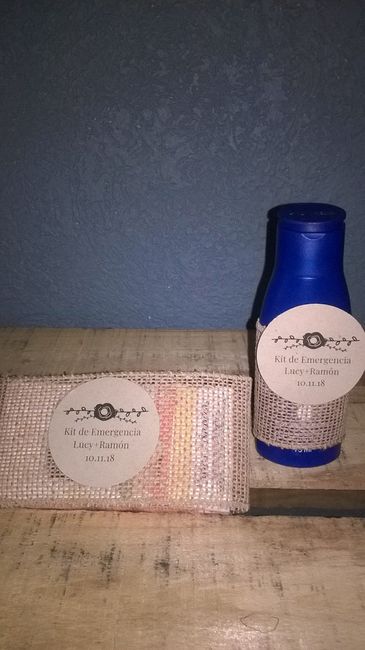 Artículos del Kit de emergencia para el baño