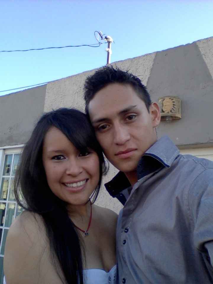 esta fue nuestra primera foto como novios
