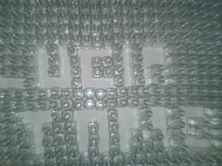 letrero, son puras botellas de don julio blanco cuando trabajamos en Cuervo
