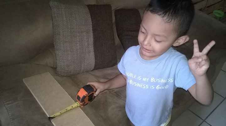 mi niño ayudando jajaja