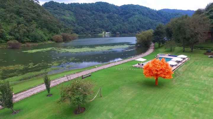 sierra Lago
