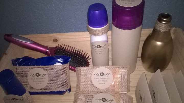 Artículos del kit de emergencia para el baño