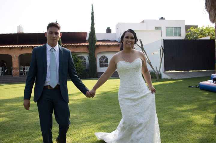 ¿cuánto gastaron en su vestido? - 1