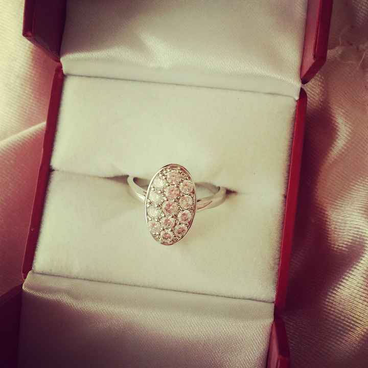 Mi anillo de compromiso - 1
