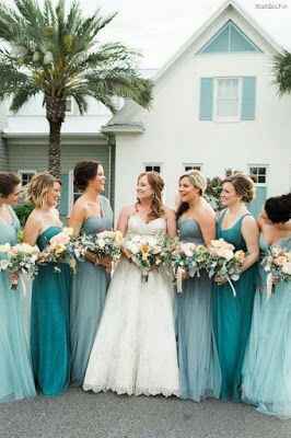 Color del vestido de damas ¿? - 2