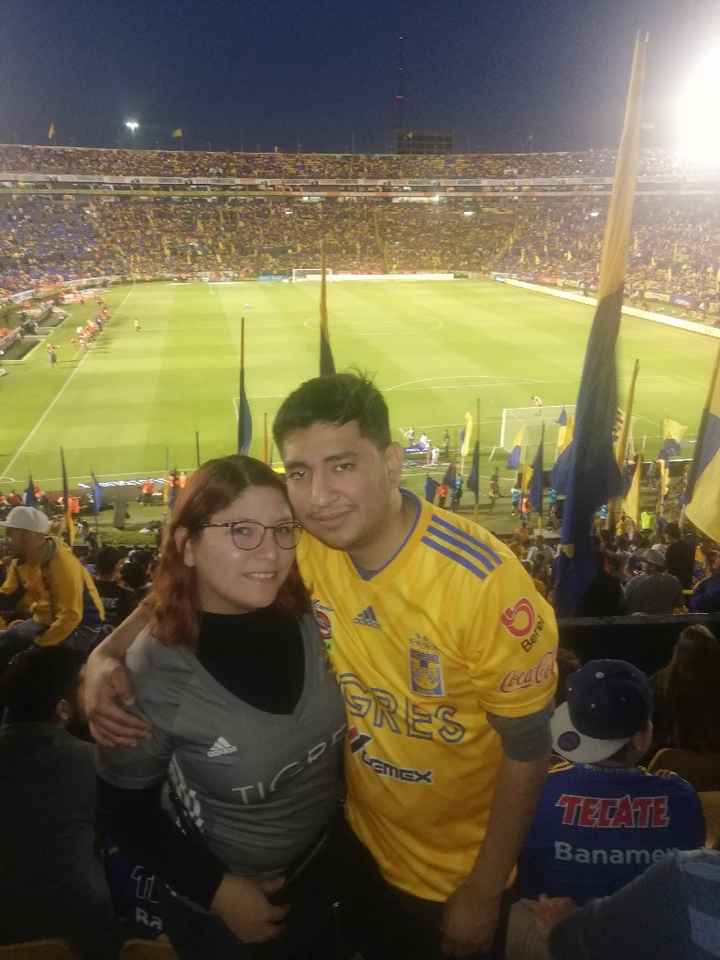 Reto con regalo: Sube una foto con tu pareja🎁 - 1
