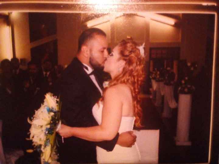 Sellando el matrimonio con un beso