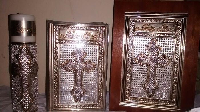 Biblia, cirio, rosario,  me encantaron ! - 2