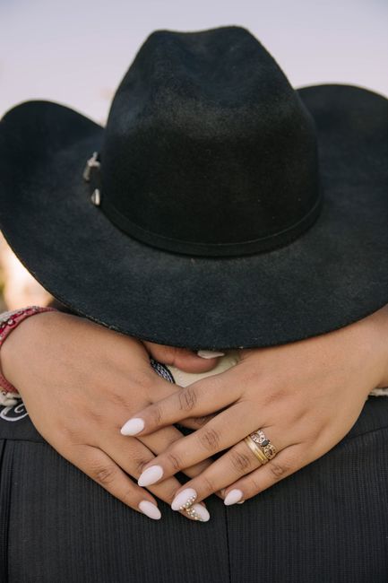 Mi anillo no parece de compromiso? - 1