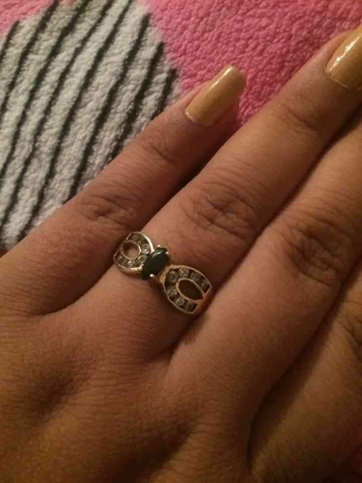 Presuman su anillooo! - 1