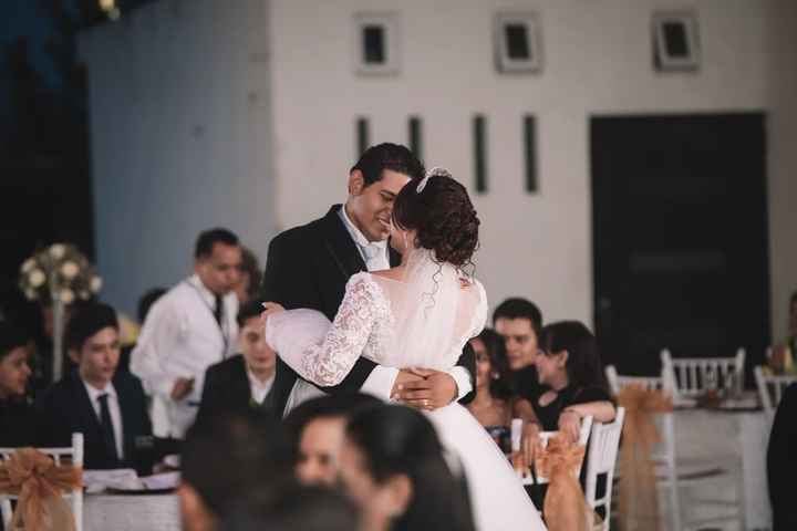 Mi marido es la persona con el corazón más grande, limpio y puro que conozco.... simplemente lo amo!