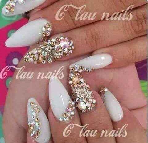 Uñas tradicionales o extravagantes....... - 1