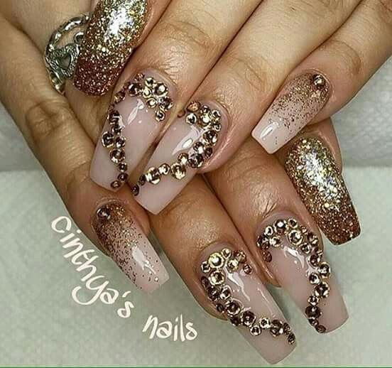 Uñas tradicionales o extravagantes....... - 11