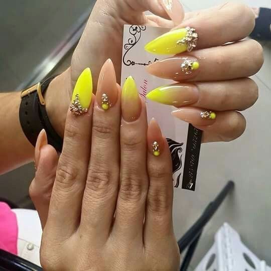 Uñas tradicionales o extravagantes....... - 21