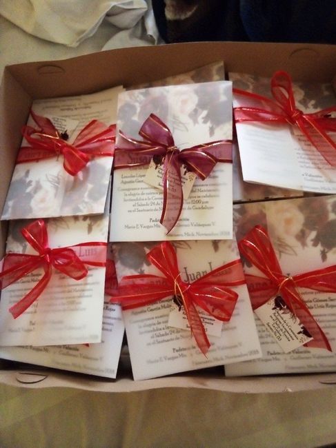 Invitaciones en mis manos - 1