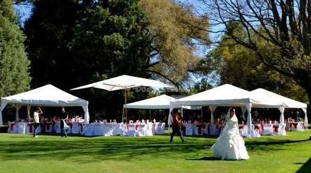 Carpas en caso de ser una boda de día.