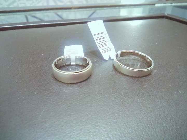 Un poco de brill, con algo opaco, hermoso.