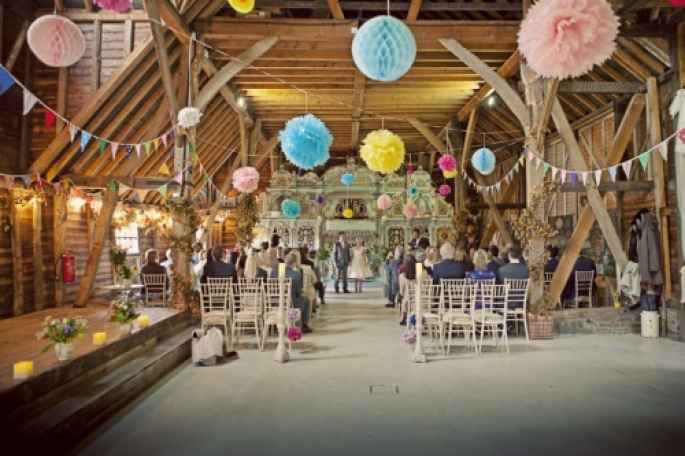 Decoración con pompones de papel