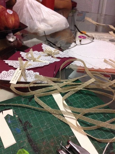 Haciendo las invitaciones 