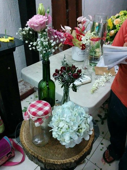 Montados sobre una corteza de árbol