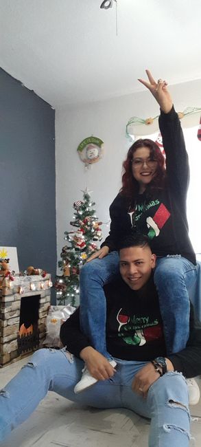 ¿Te gustan los ugly sweater en parejas? 🧥 1