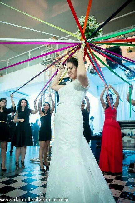 Lanzar el ramo de novia: ¿Sí o No? 1